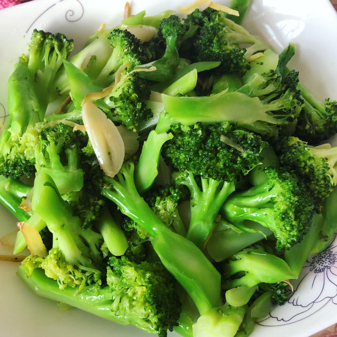 稣伢做的姜蒜炒西蓝花