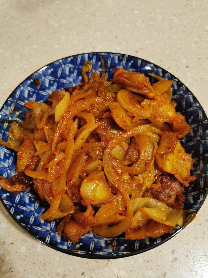 辣白菜炒五花肉