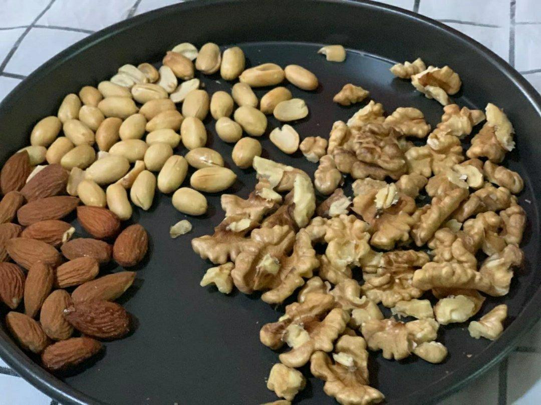 焦糖坚果麦片塔