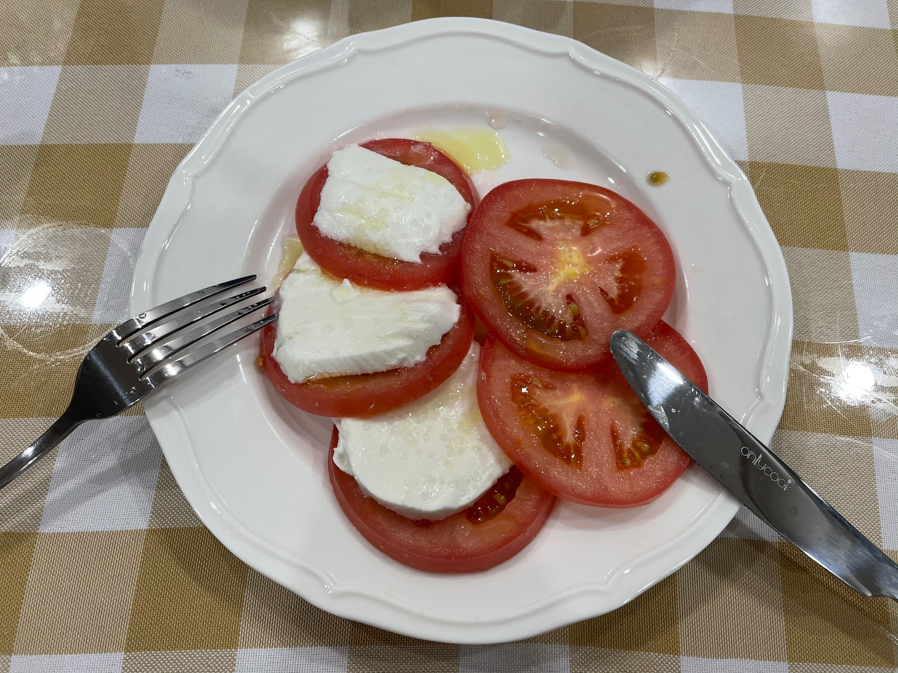 马苏里拉奶酪番茄沙拉