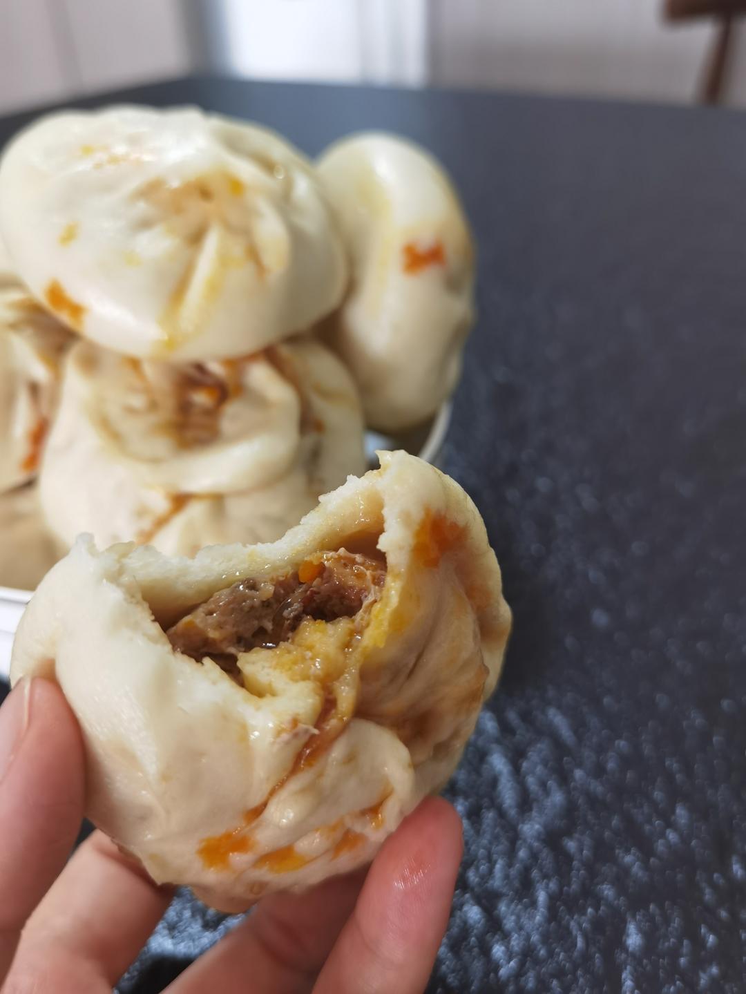 牛肉胡萝卜包子