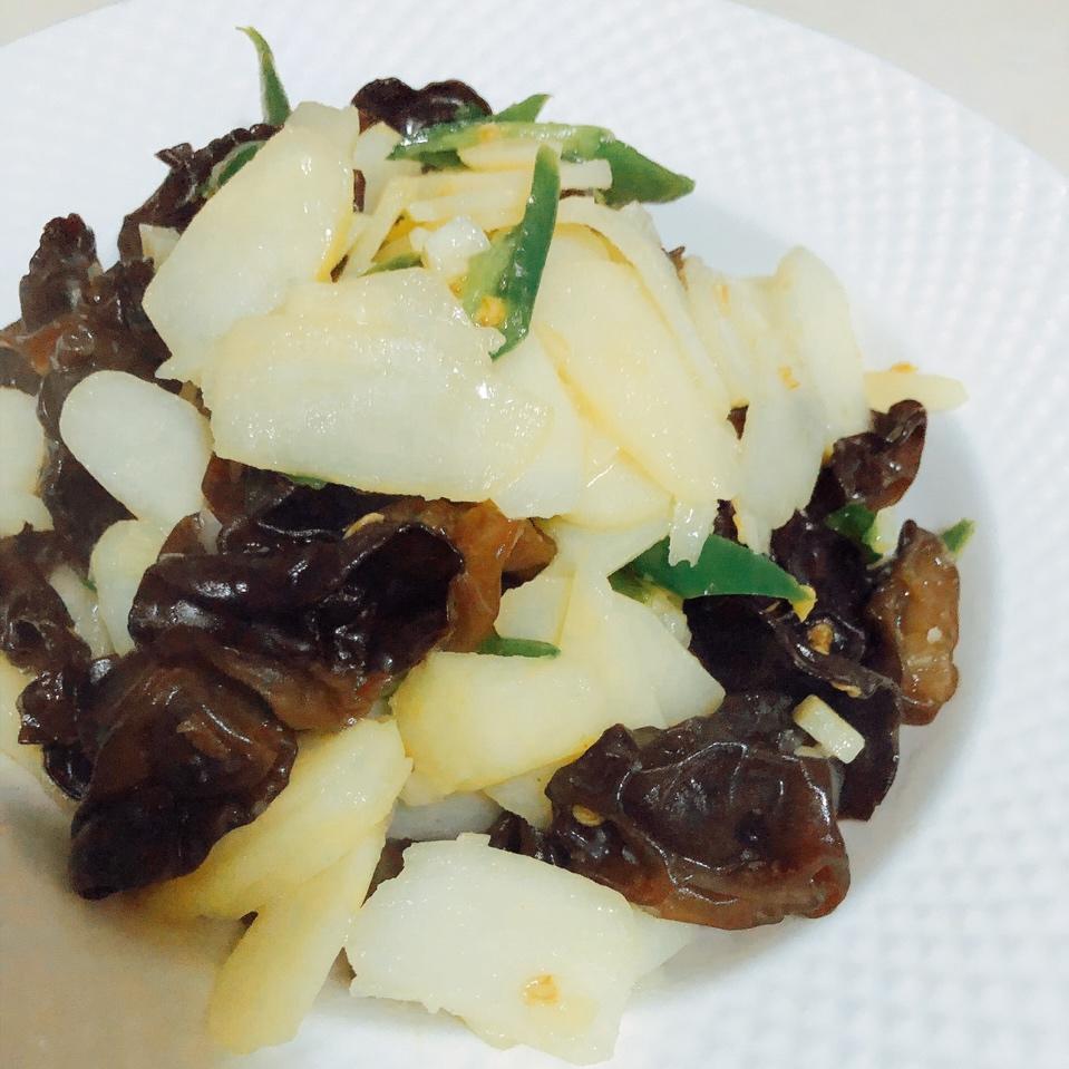 素菜荸荠炒木耳