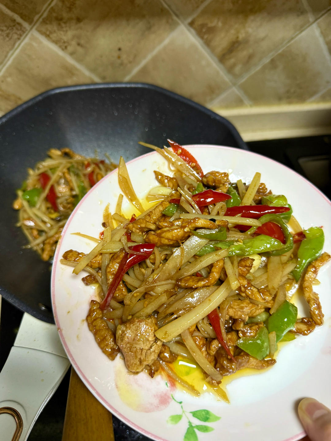 酸辣土豆肉丝——绝对最好吃！