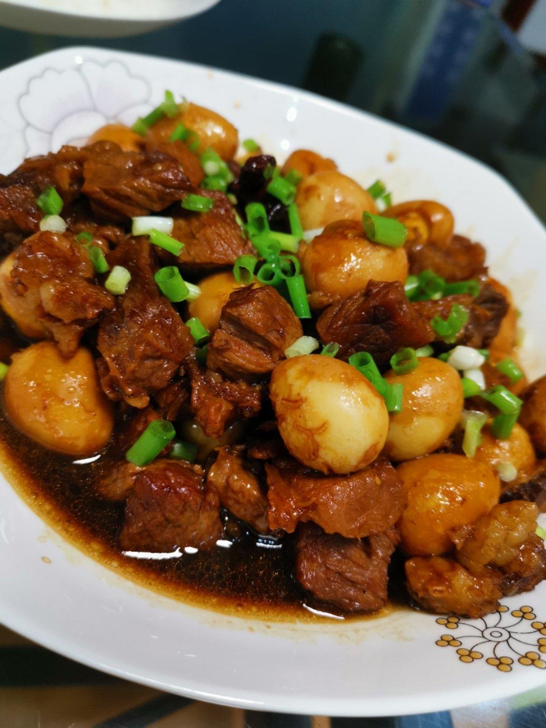 红烧牛肉炖鹌鹑蛋