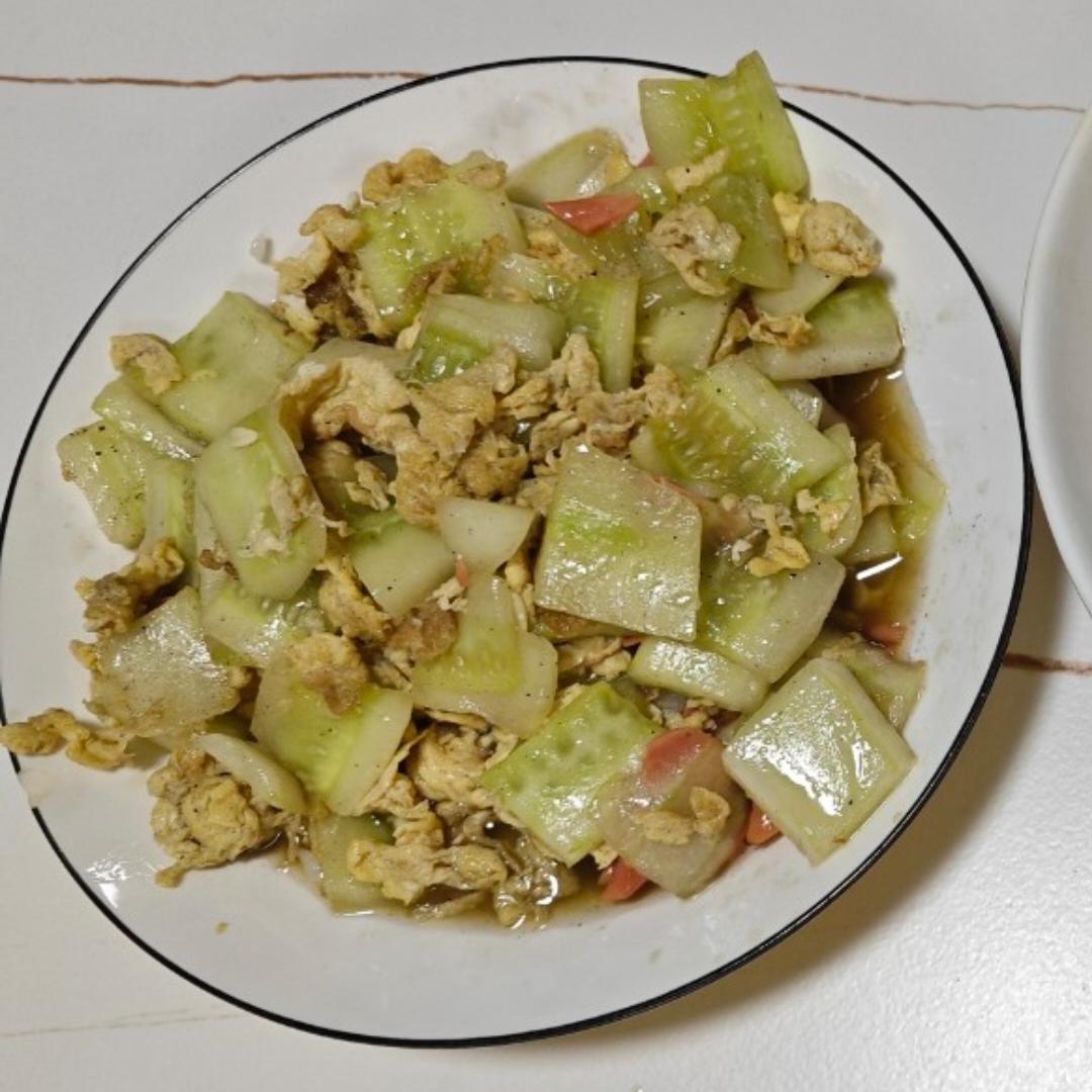 五分钟下饭菜黄瓜火腿炒鸡蛋