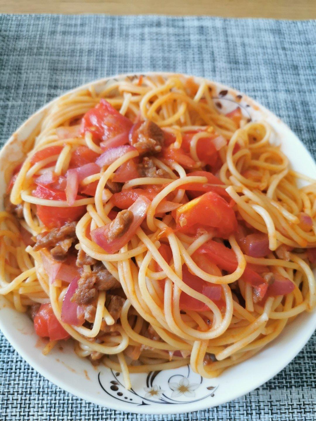 番茄肉酱意大利面