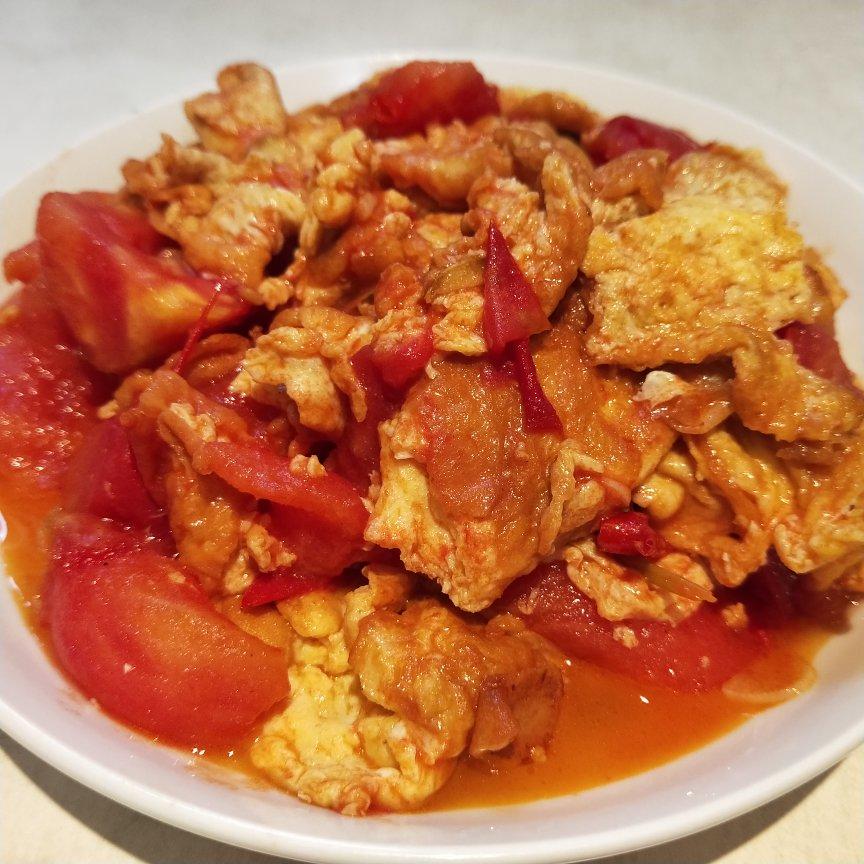 西红柿炒鸡蛋时，多加这一步，鸡蛋香嫩又入味