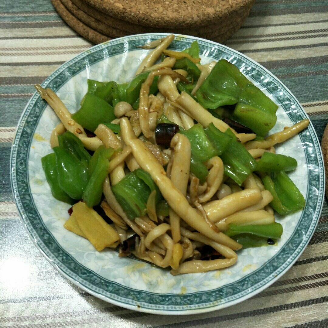 手机用户05095zid做的青椒海鲜菇爆炒肉片