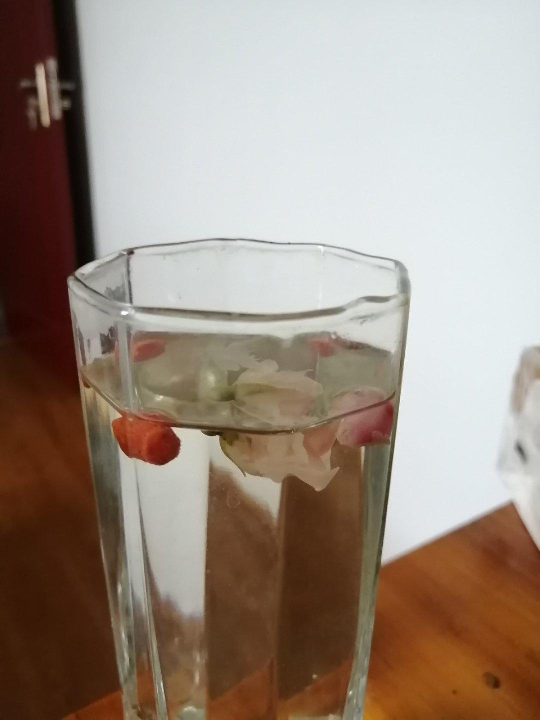 玫瑰花山楂红茶