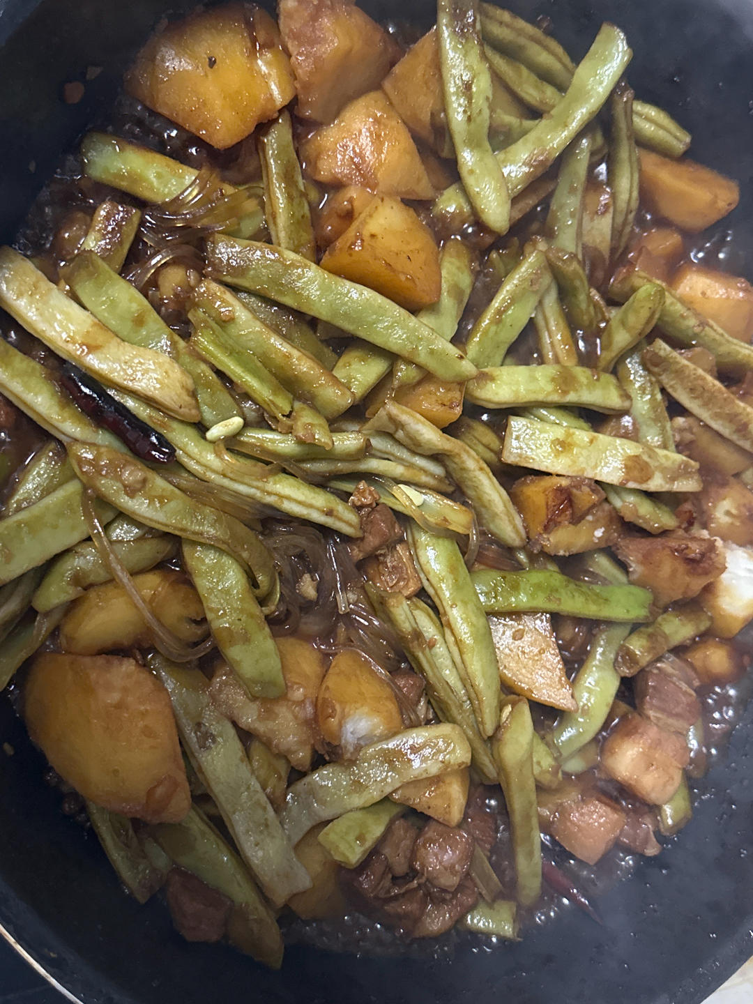 绝对正宗的东北土豆豆角炖五花肉