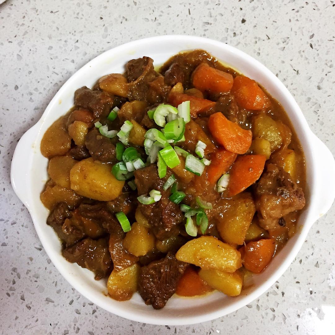 沙沙土豆胡萝卜炖牛肉