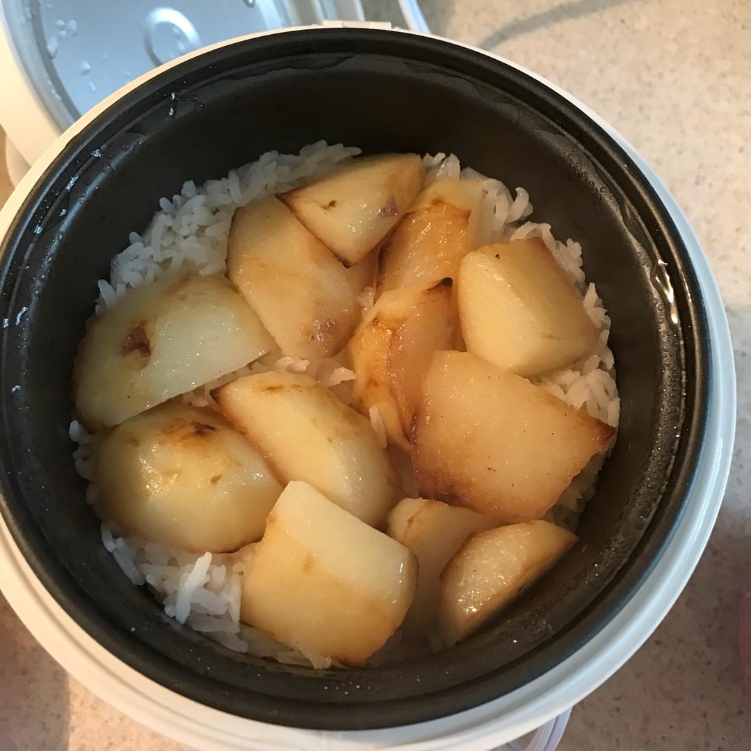 土豆焖饭