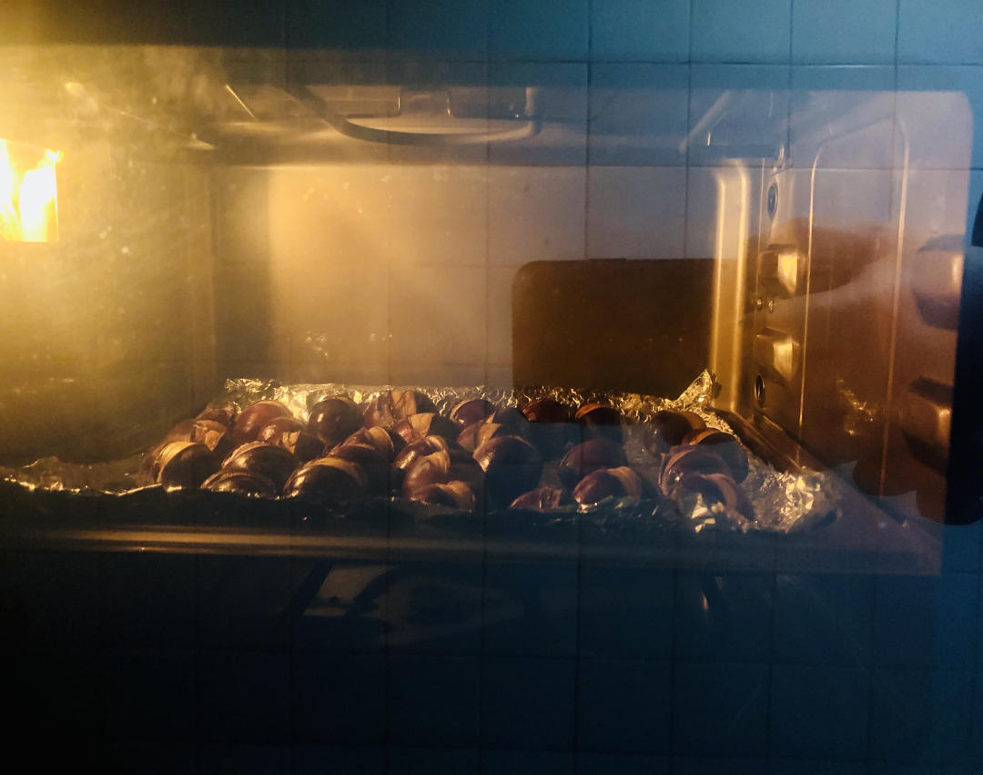 烤箱版烤板栗 比路边糖炒板栗还好吃