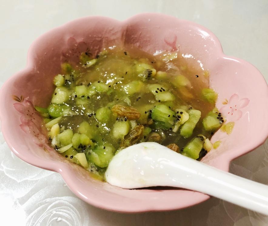 五分钟快手夏日零食，藕粉配猕猴桃