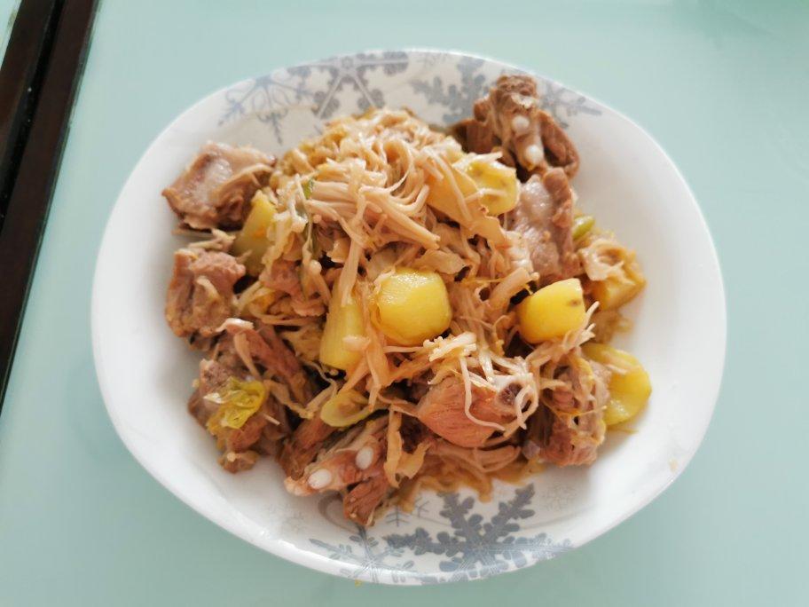 酸菜炖排骨