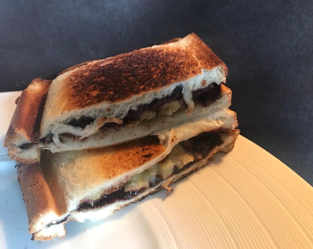 猫王三明治（The Elvis Sandwich）