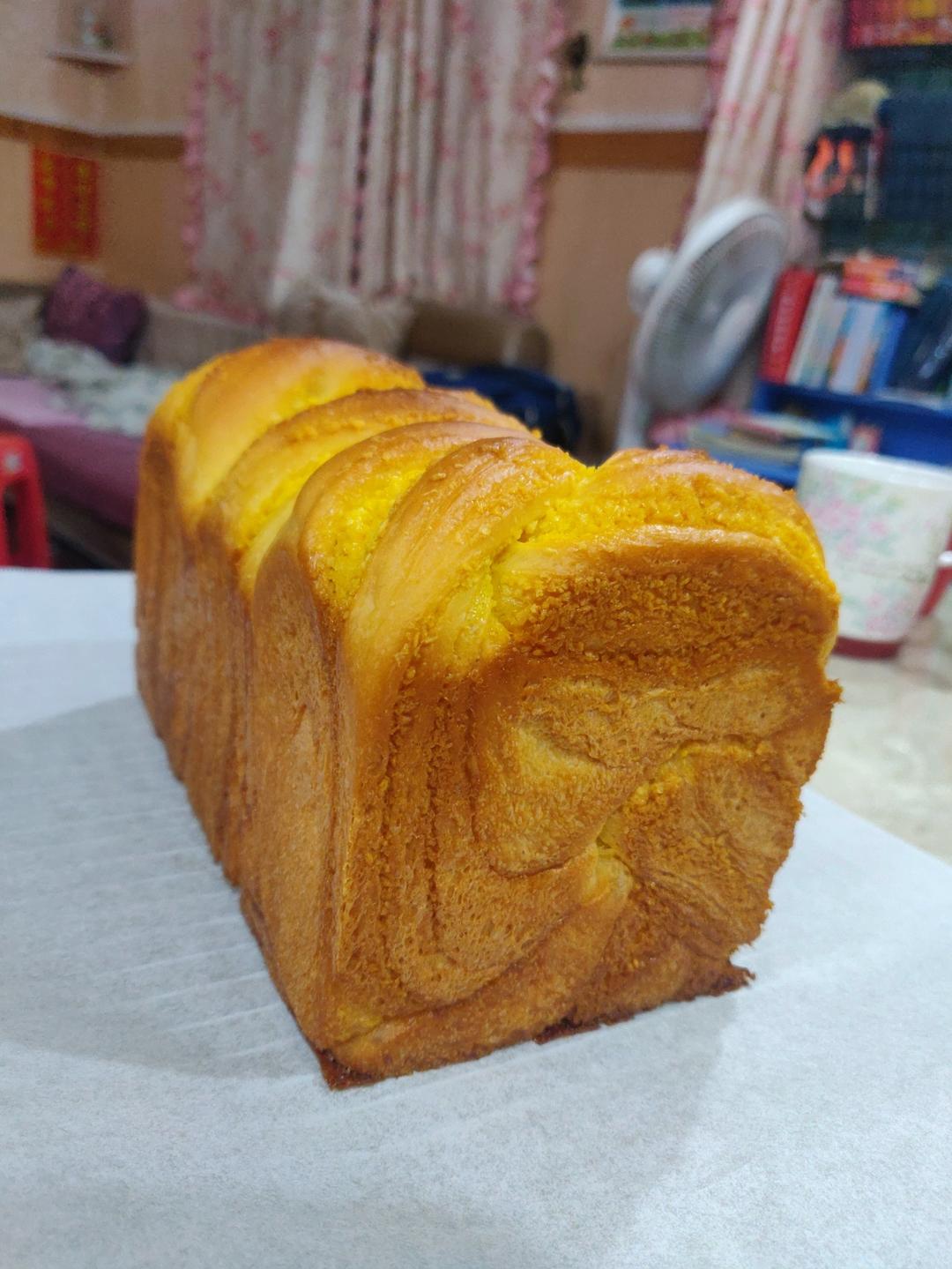 椰蓉满满吐司！幸福的味道。