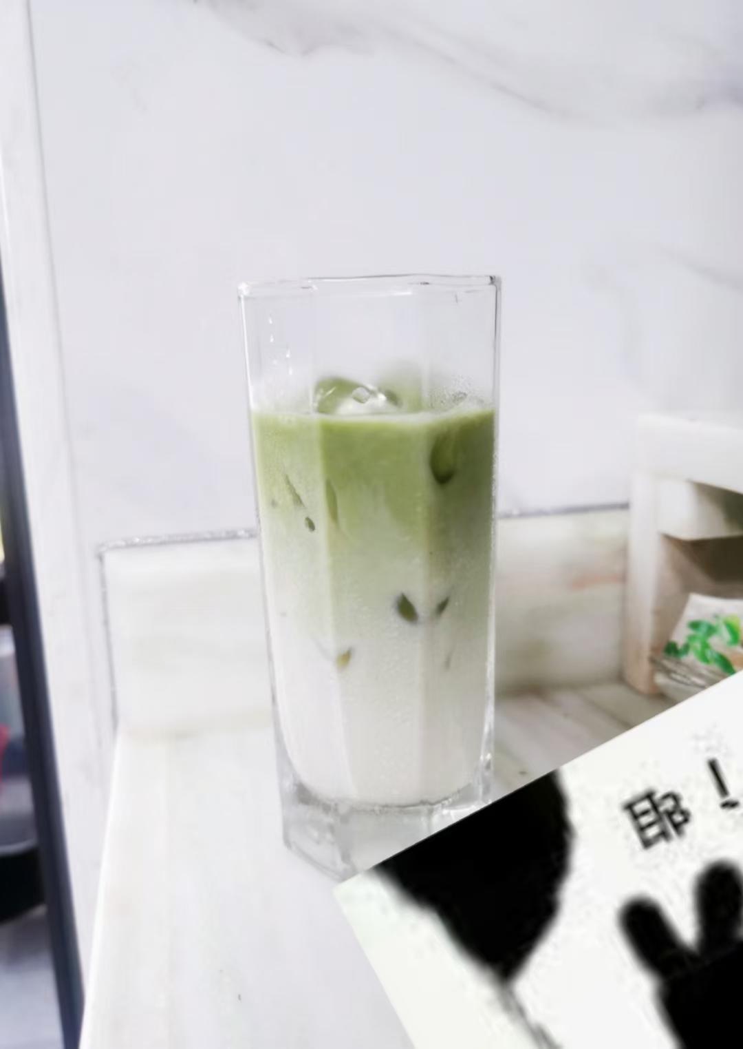 冰酿抹茶拿铁ICED MATCHA LATTE