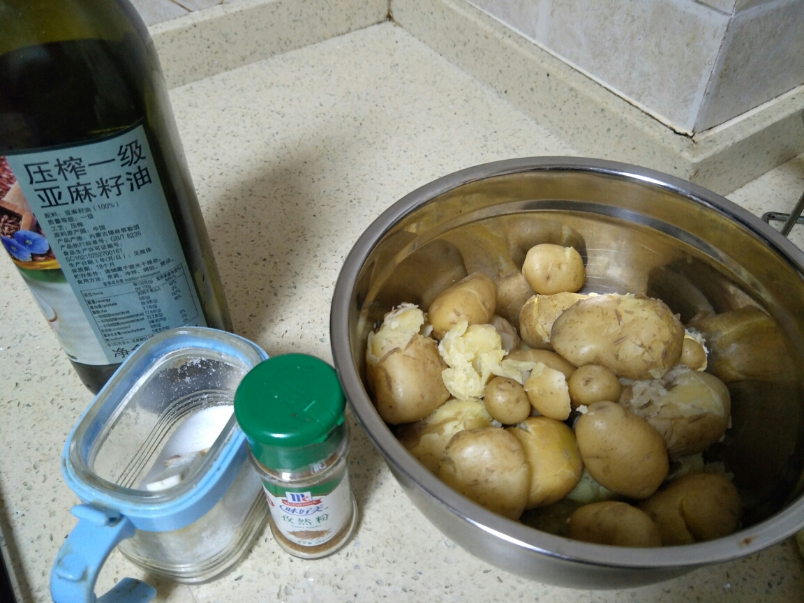 孜然小土豆(烤箱版)的做法 步骤4