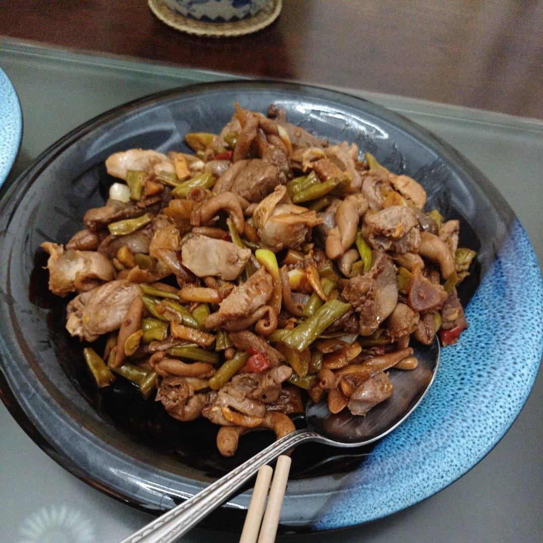 能吃三碗饭的开胃菜-酸辣鸡杂