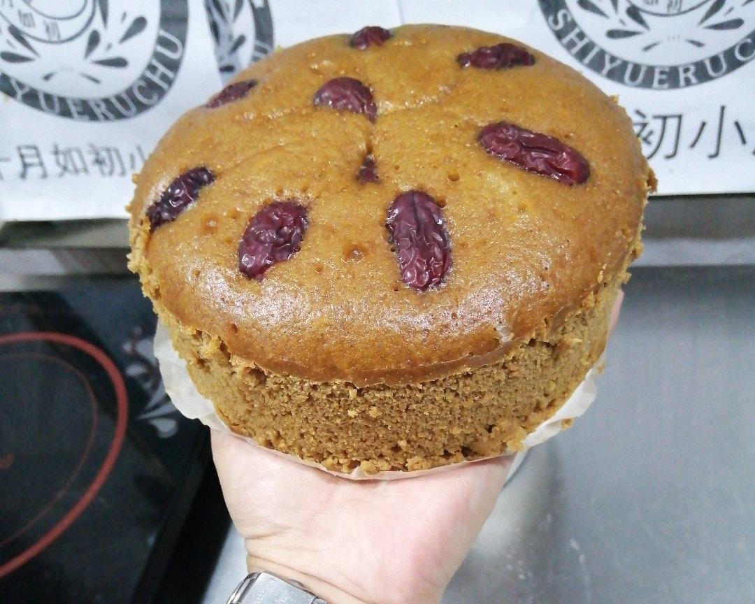 月子餐，红糖红枣发糕的做法