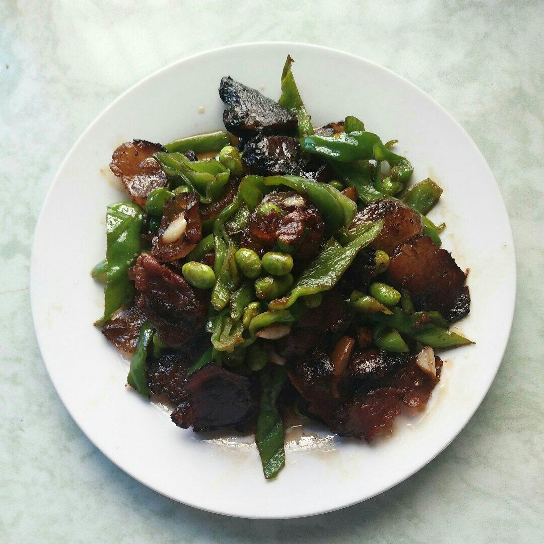 家常菜之辣椒炒熏肉