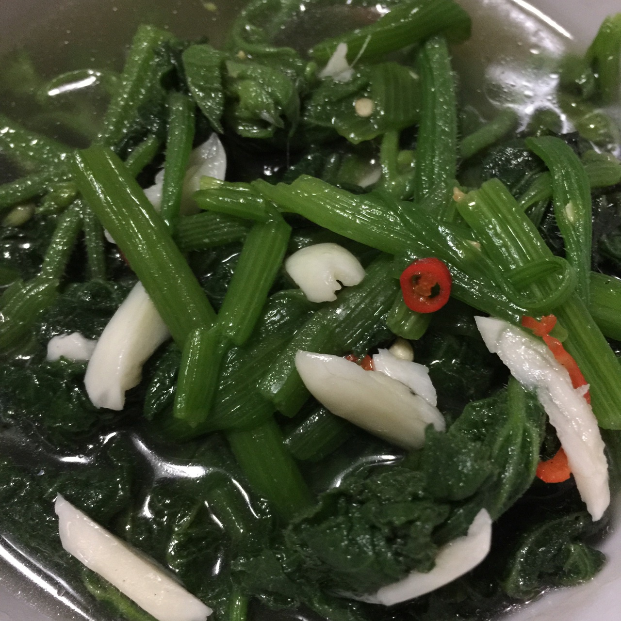 曼大厨做的清炒南瓜叶