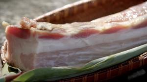 刀板香：这块安徽最有名的肉，非常美颜！的做法 步骤1