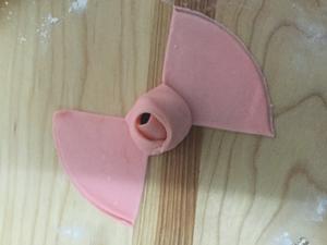 粉色少女梦幻玫瑰花面包的做法 步骤7
