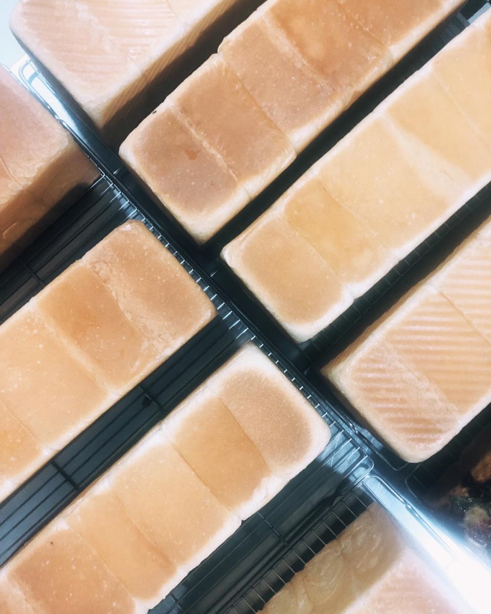 吐司，奶香手撕面包，超级香浓