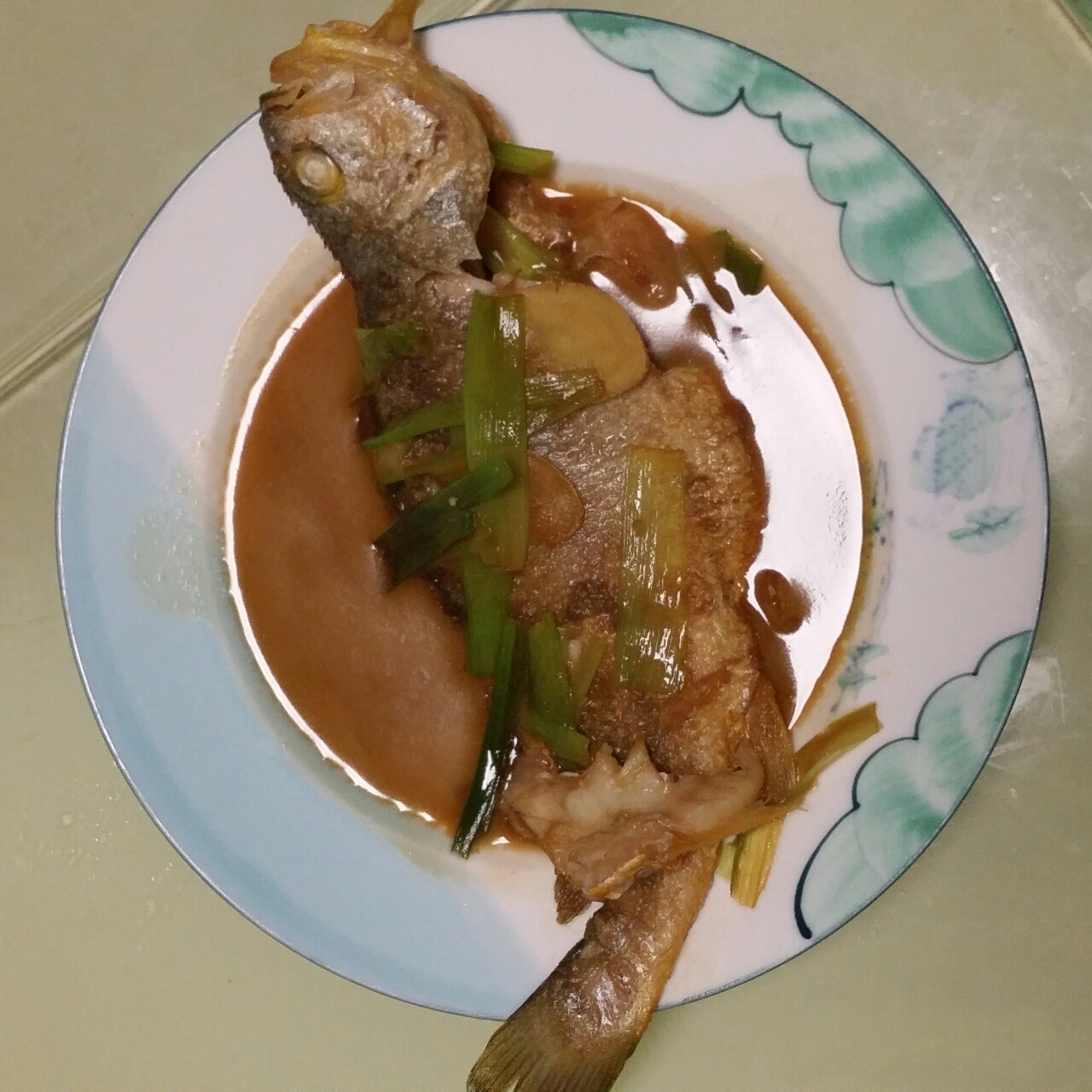 红烧黄鱼—鱼皮不破的小窍门