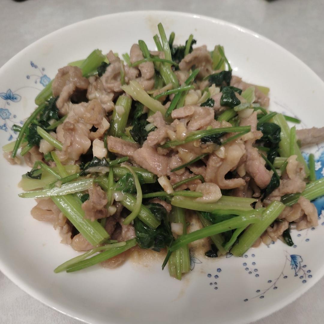 香菜爆炒牛肉（主打嫩）