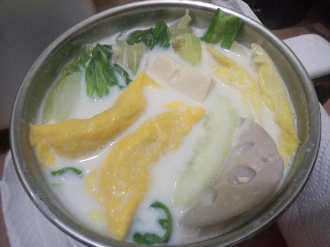 牛奶汤底火锅