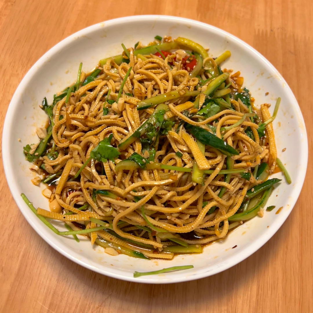 超级爽口开胃的凉拌豆皮