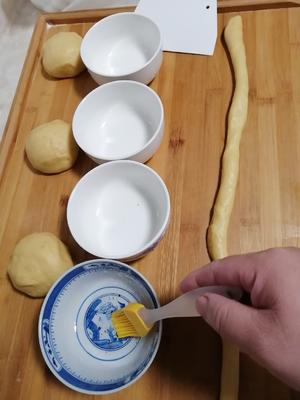 无水无奶低筋面粉面包的做法 步骤3
