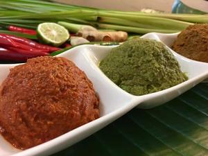 自制泰式咖喱︱红/绿/黄三色咖喱酱的做法 步骤3