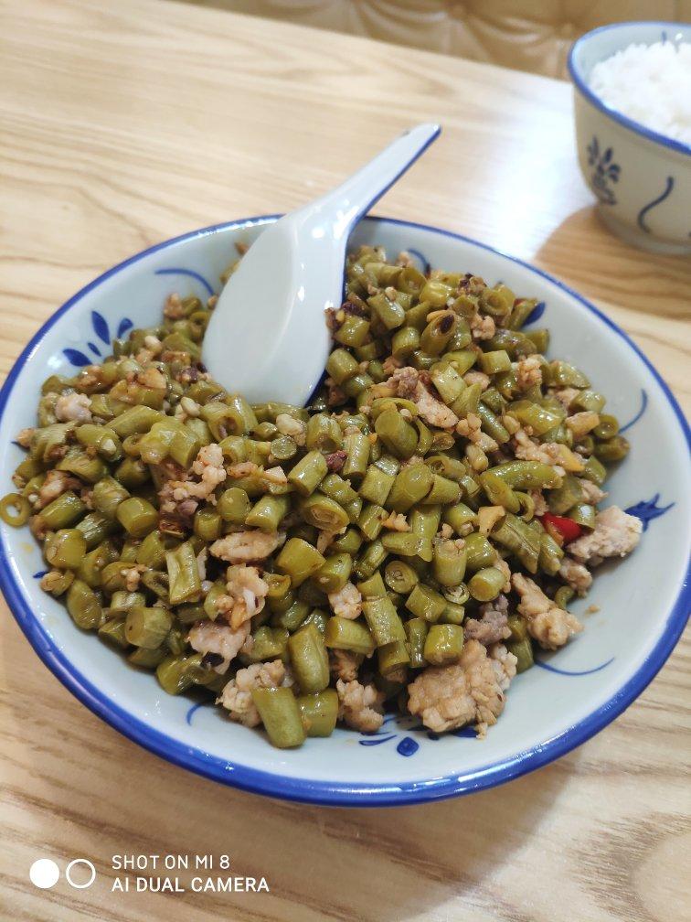 米饭好伴侣酸豆角肉末