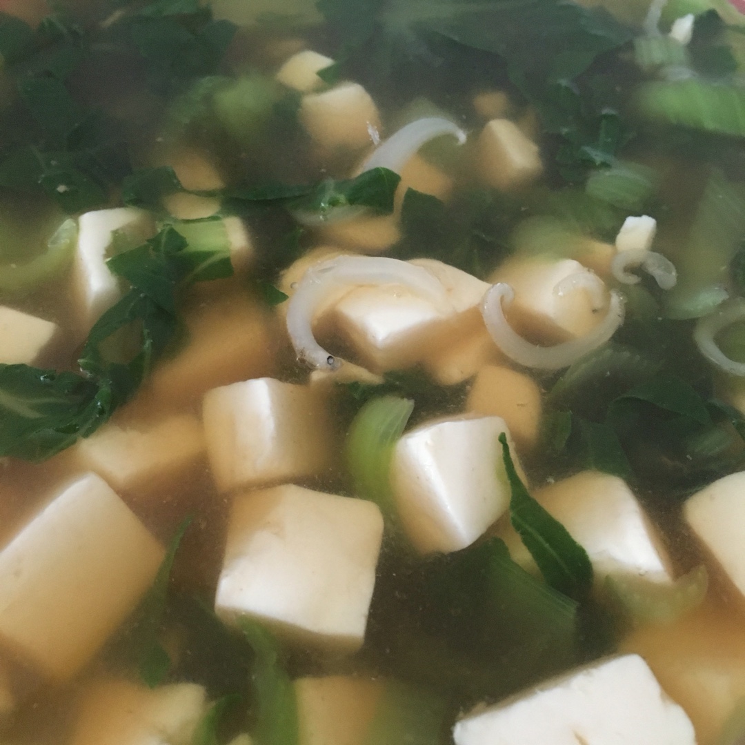 银鱼豆腐汤