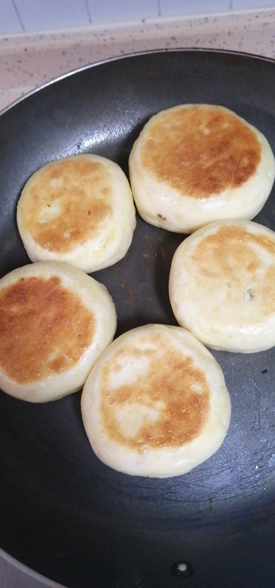 小柠檬mom做的发面豆沙饼