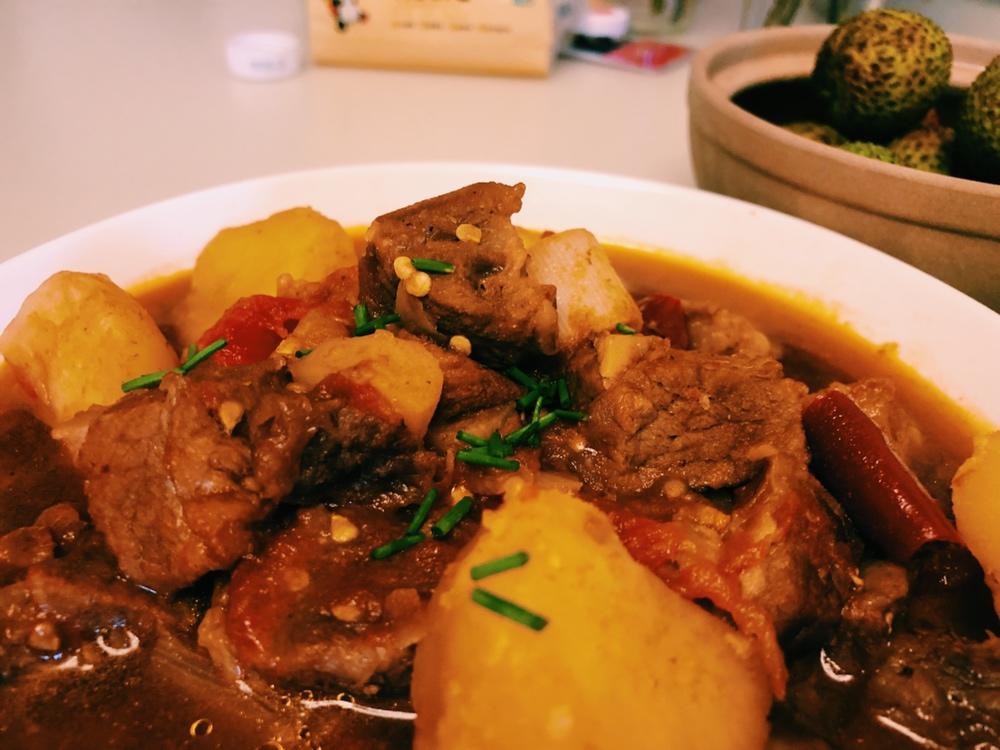 胡萝卜土豆烧牛腩
