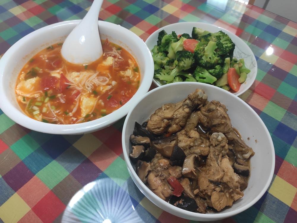 小鸡炖香菇的做法