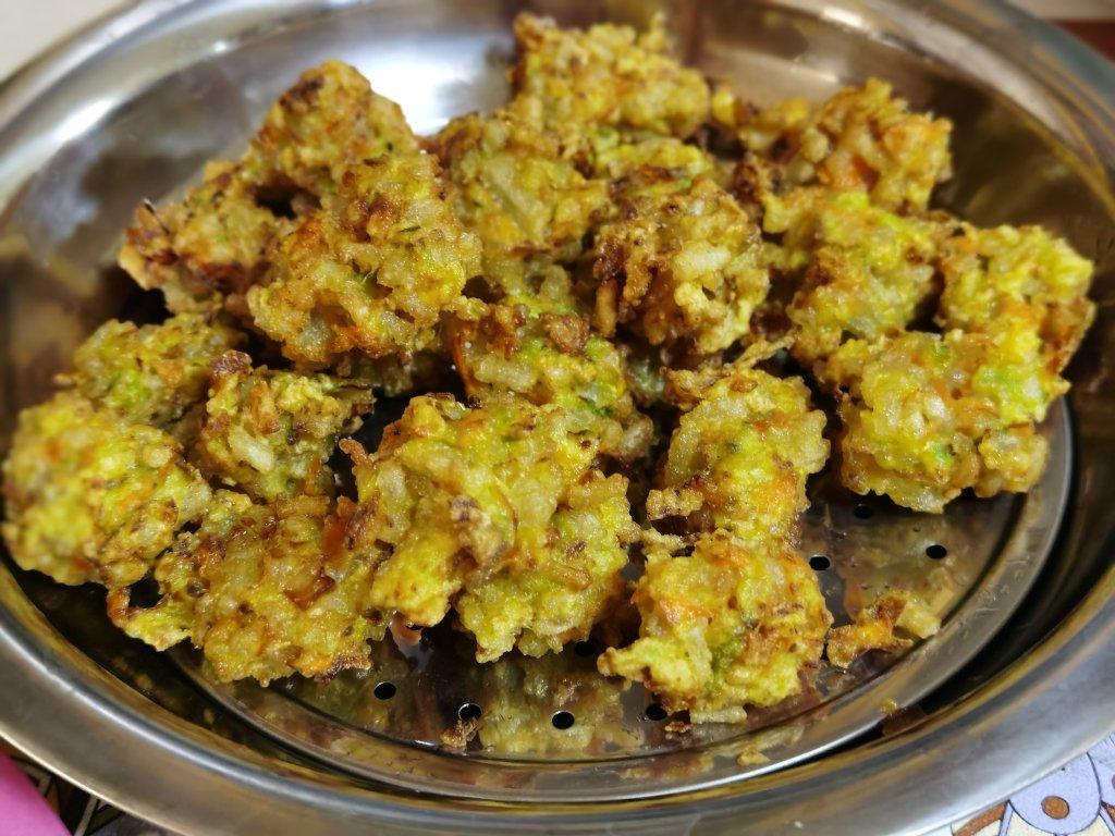 louise小路做的经典家常炸萝卜素丸子不油腻外焦里软炸豆腐丸子