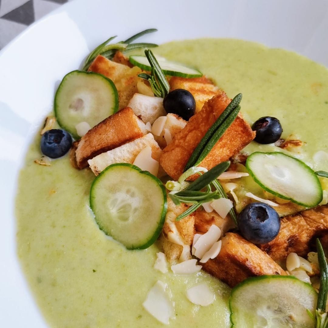 简易面包芦笋蘑菇浓汤的做法