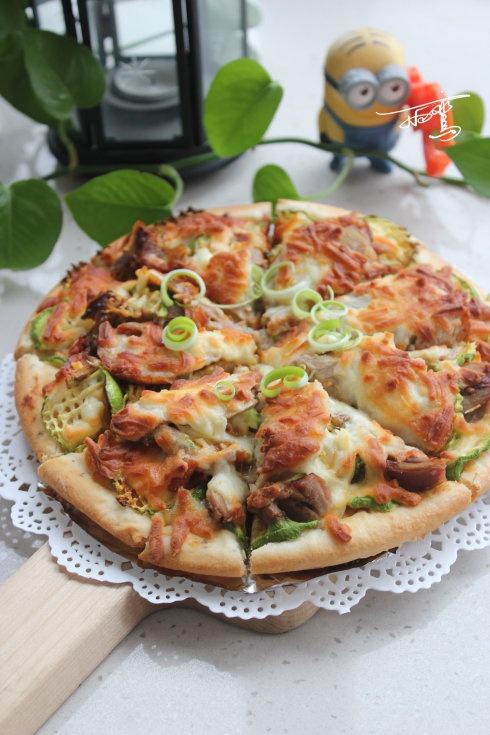 把传统的中国元素融入到洋披萨中--北京烤鸭披萨的做法