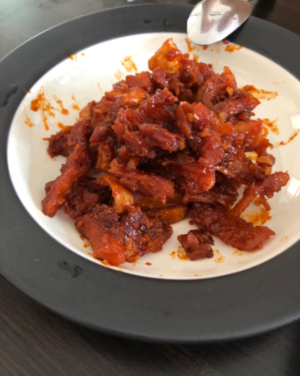 明太鱼做法有很多，辣炒的下酒最过瘾哦！