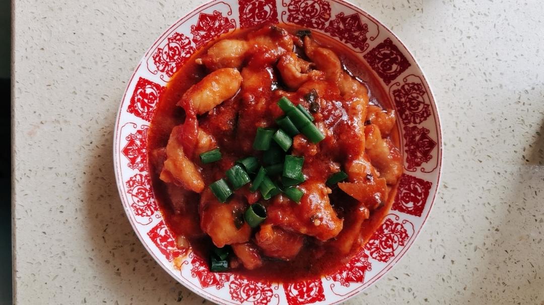 番茄鱼巴沙鱼（也可以用番茄龙利鱼），番茄酱汁超浓郁，营养又下饭！