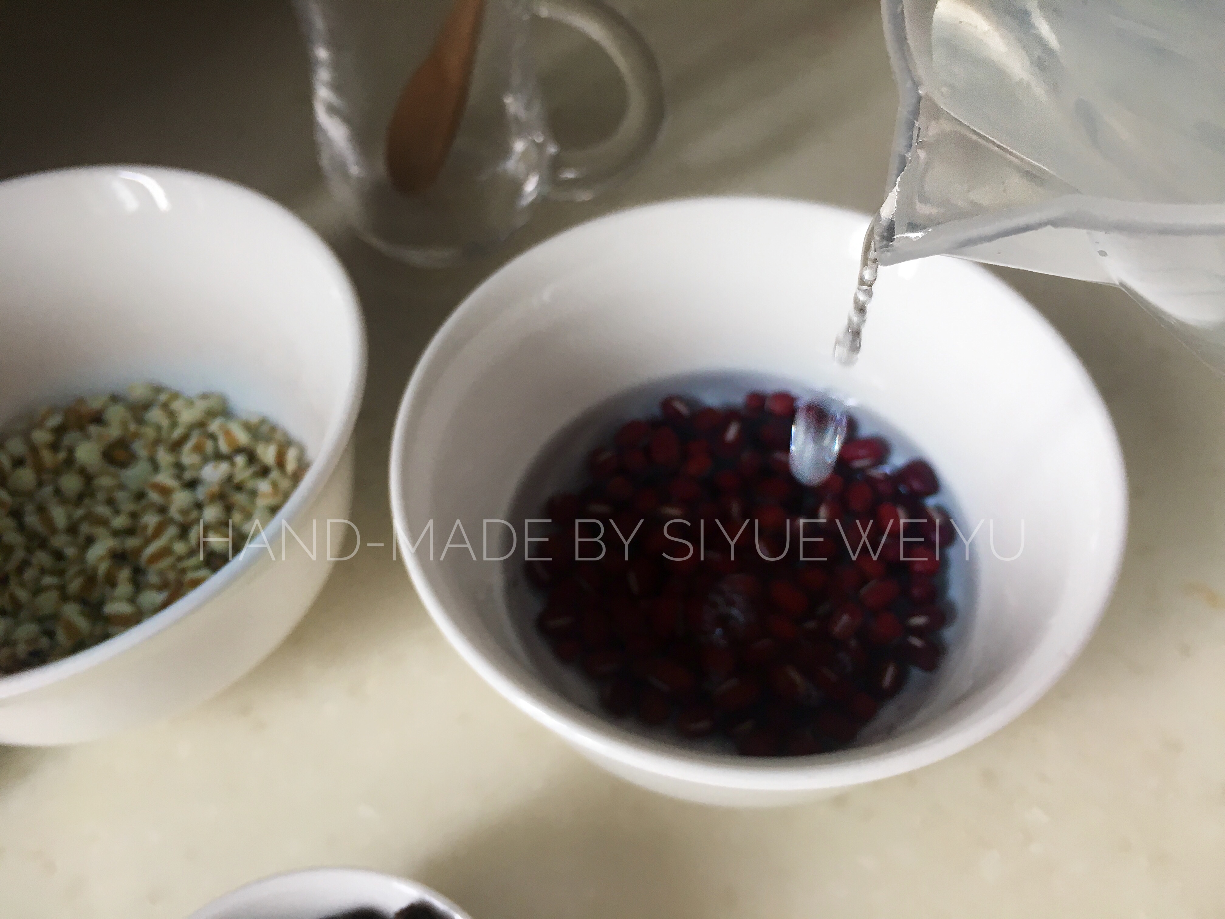 红豆薏米汤的做法 步骤1