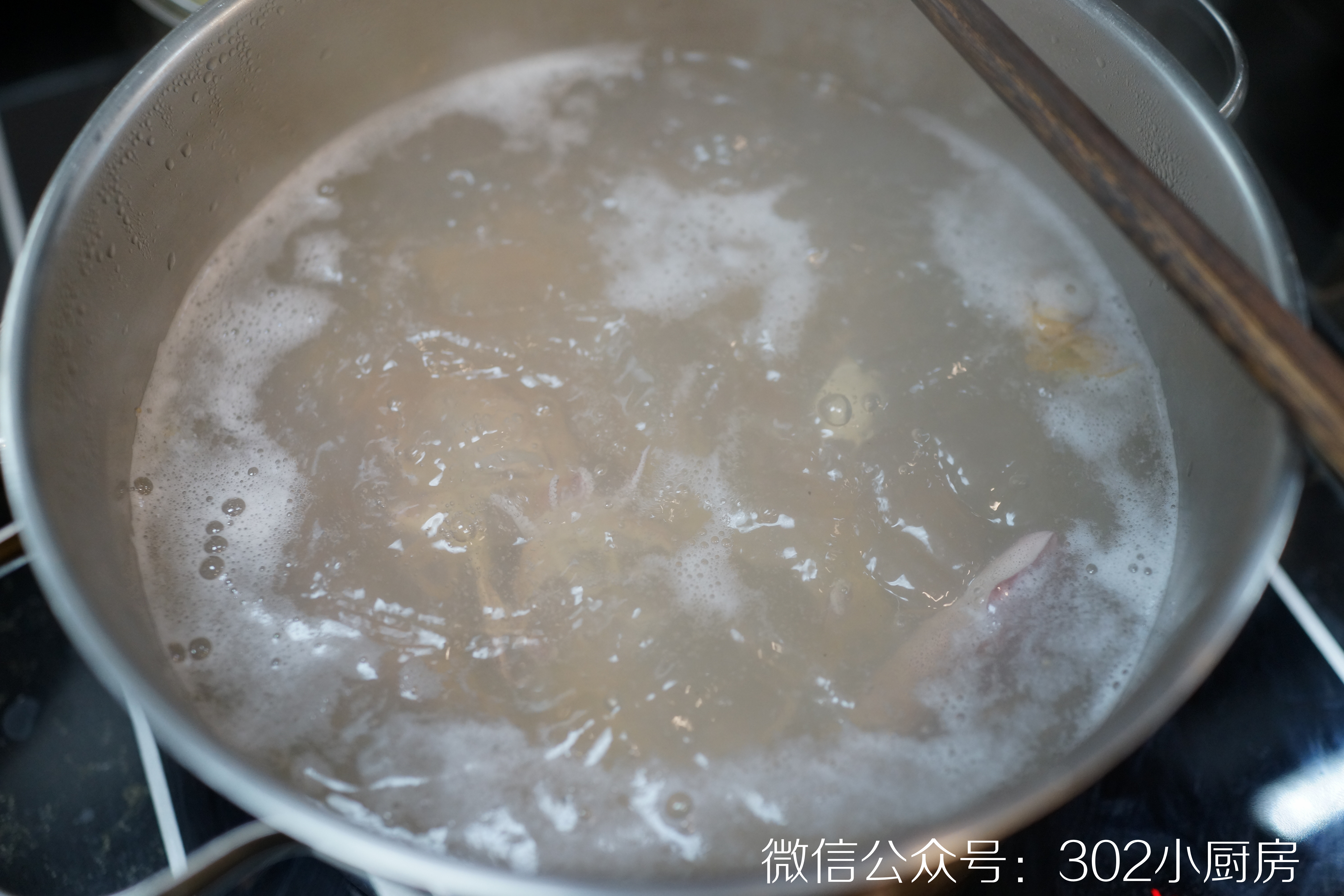 白灼小管鱿鱼（含香葱姜蓉料汁做法）<302小厨房>的做法 步骤8
