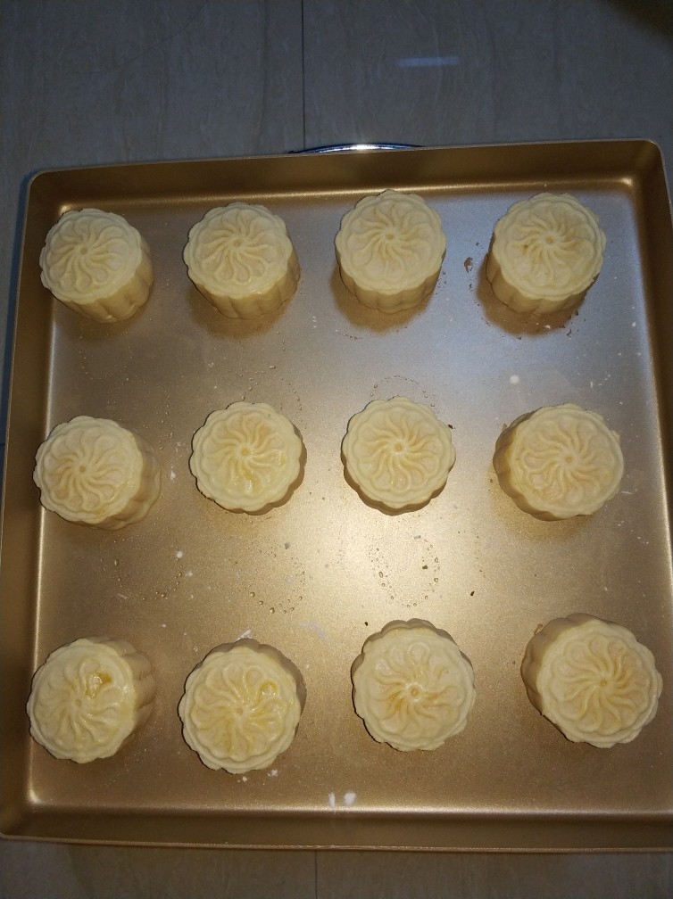 半岛奶黄月饼的做法 步骤4