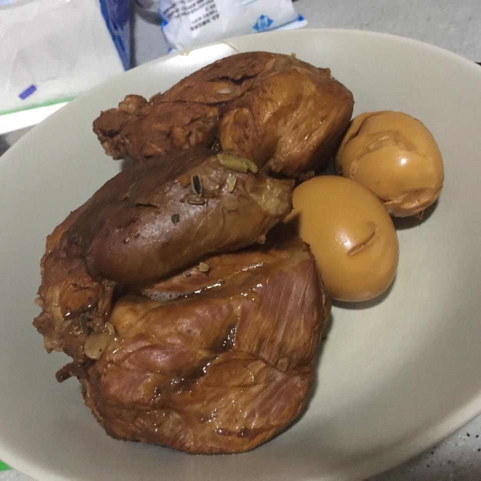 卤猪腿腱子肉